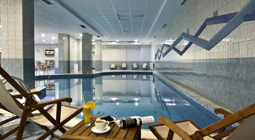 Flora Apartments Tmf โบโรเวทส์ ภายนอก รูปภาพ